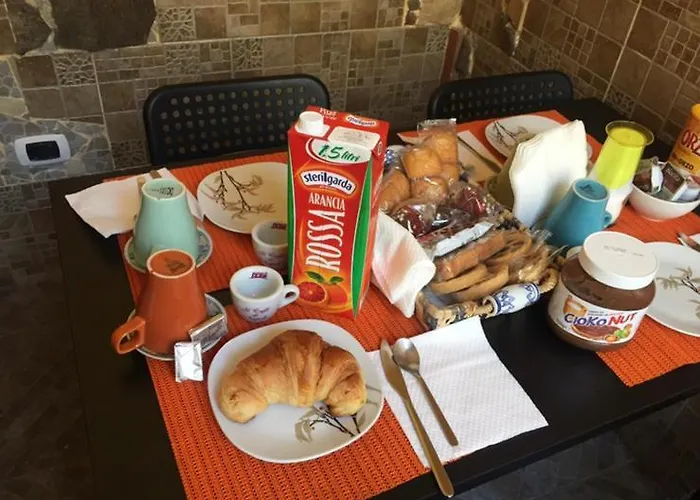 Alojamento de Acomodação e Pequeno-almoço Di Luna *